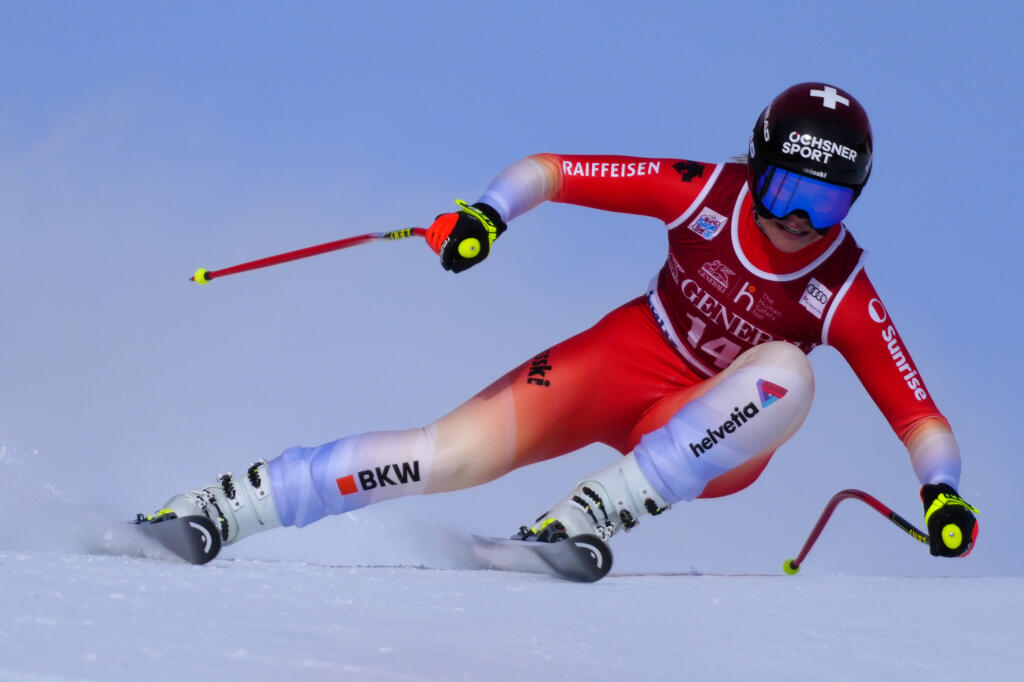 Tretia v poradí je známa švajčiarska lyžiarka Corinne Suterová, ktorá si síce zarobila o trochu menej, ako Shiffrinová, no stále je v riadnom balíku.