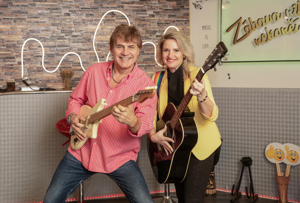 Na snímke je Otto Weiter slovenský spevák, textár a podnikateľ a Petra Maxin ktorá vytvorila nové spevácke duo s Ottom Weiterom.