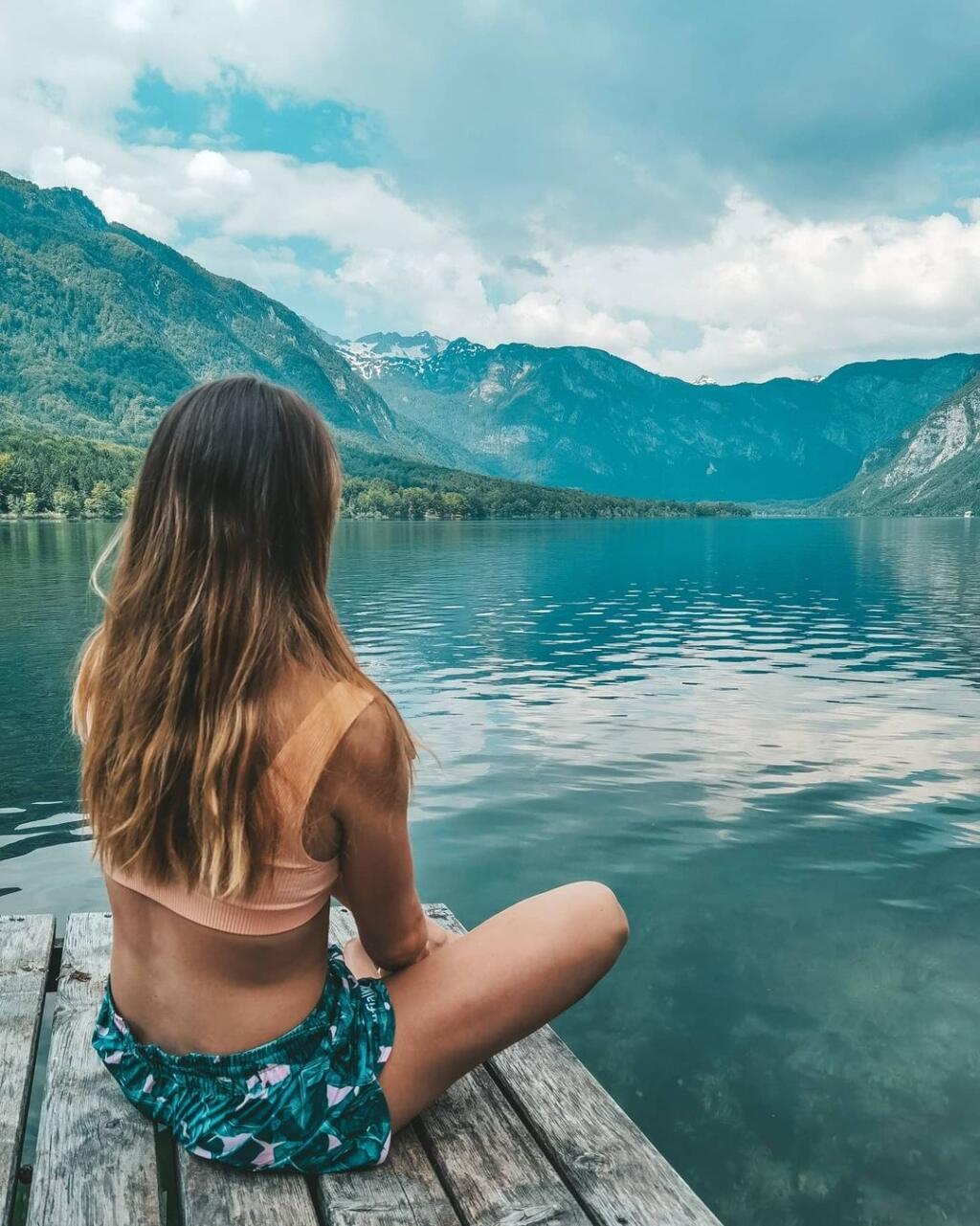 Biatlonistka Paulína Fialková patrí k najkrajším slovenským športovkyniam súčasnosti, no okrem pôvabu púta pozornosť aj svojimi výkonmi.