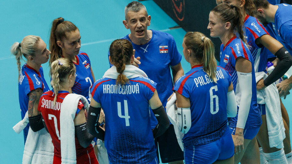 Na snímke Marco Fenoglio počas prípravného zápasu proti reprezentácií Fínska pred začiatkom Majstrovstiev Európy žien vo volejbale.