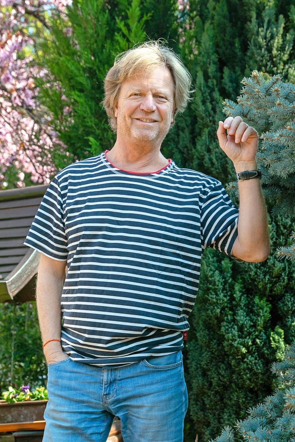 Vstupenkou na 11.
ročník AVON
Pochodu je štýlové
tričko. Pánske je
tento rok pásikavé.
