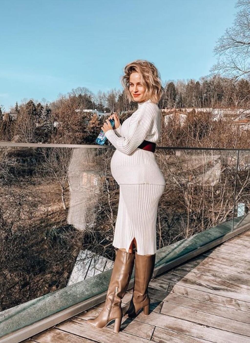 Kráska pribrala 18 kíl, no niet pochýb, že sa do svojej tradičnej formy dostane o pár týždňov.