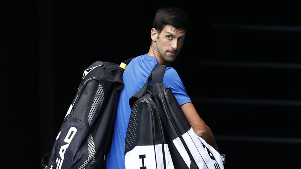 Novak Djokovič obhajuje v Melbourne triumf z vlaňajška.