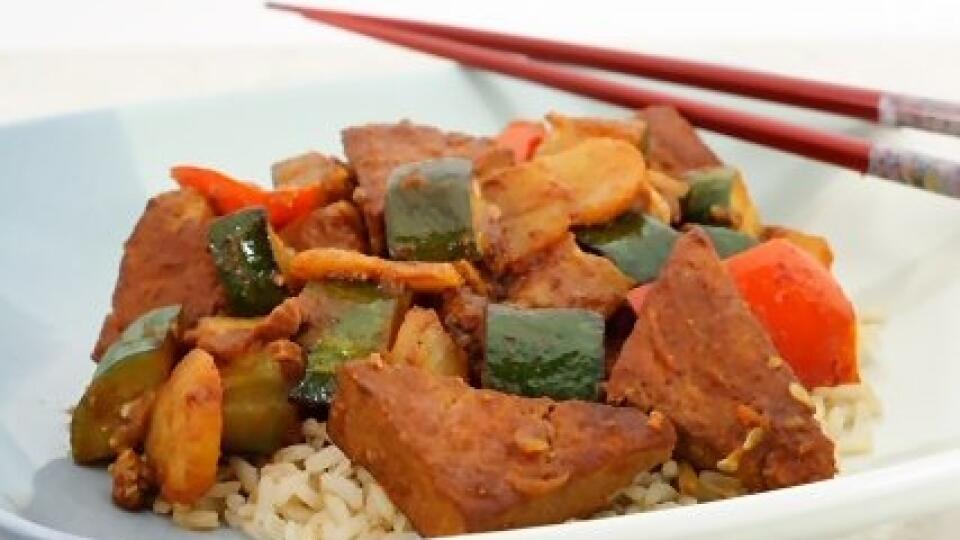 Tofu na zelenine