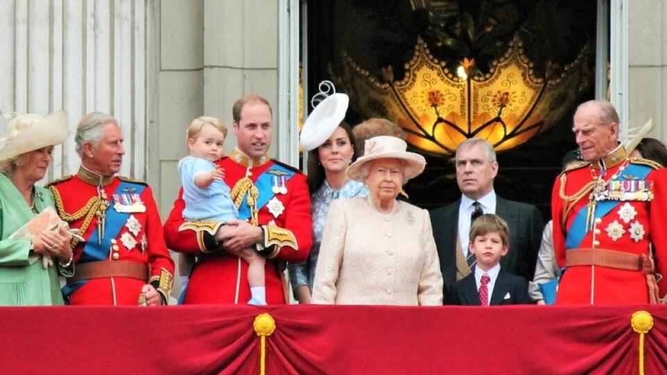 Queen,Elizabeth,,London,,Uk,-june,13,2015:,Royal,Family,Trooping