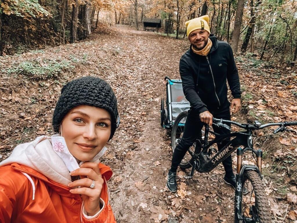 Gáboríkovci nezaháľali ani počas lockdownu. Rodičia aj s dcérkou Bellou išli do prírody a dali si poriadne do tela.
