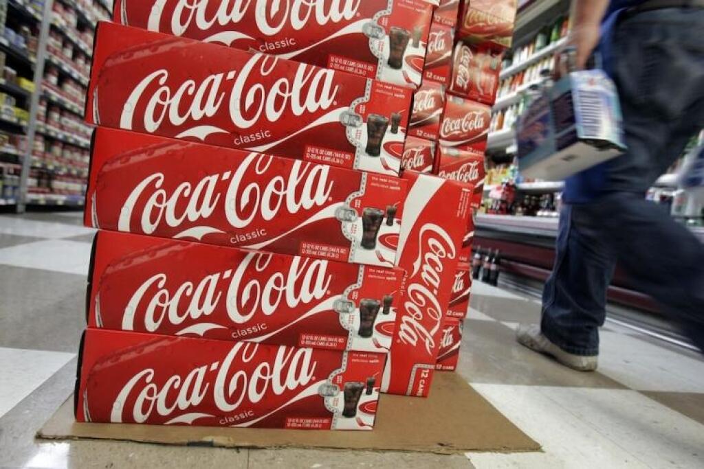 Coca-Cola sa má predávať v sáčkoch