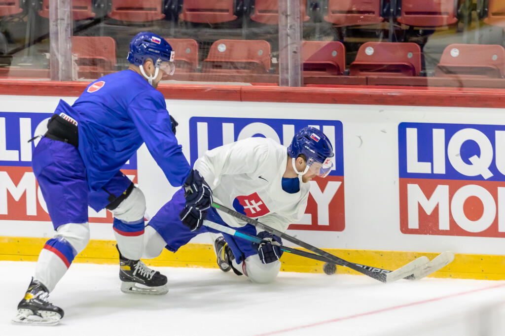 Prvý tréning slovenskej hokejovej reprezentácie v helsinskej hale Ice Hall pred zápasom s Francúzskom.