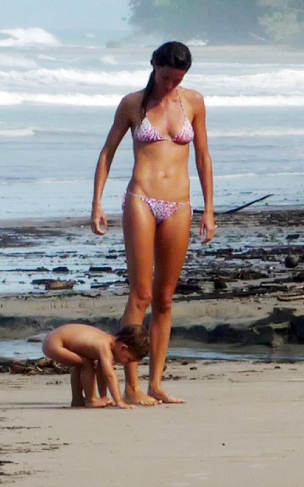 нудиский пляж с голыми детьми фото 51
