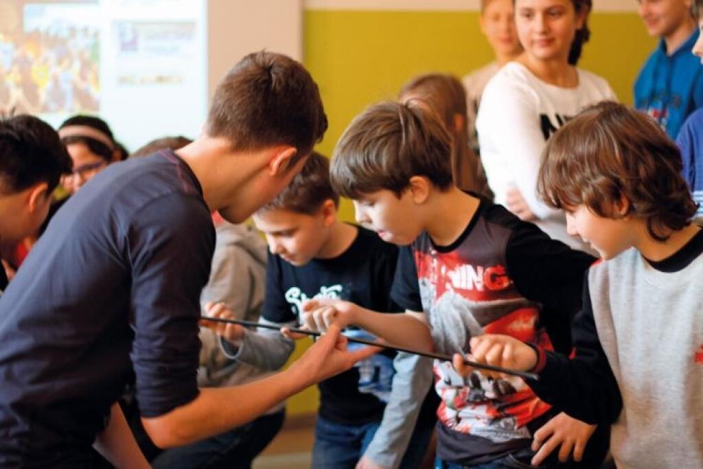 Umývačka na psie labky: Praktický nápad od detského start-upu