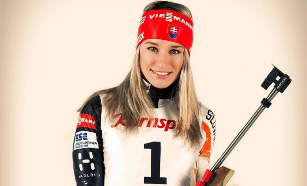 Biatlonistka Paulína Fialková (26) je bez pochýb jednou z najkrajších slovenských športovkýň. Kým však doteraz sa prezentovala ako dokonala kráska, nedávno sa na sociálnej sieti objavila snímka, na ktorej by ste ju rozhodne ani len nespoznali.