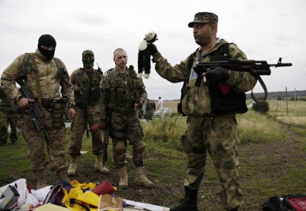 Deň po zostrelení boeingu: Raketu odpálili z územia rebelov