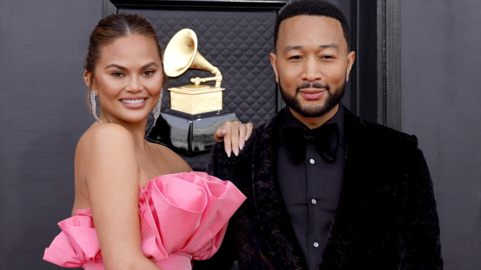 Chrissy Teigen a John Legend na GRAMMY