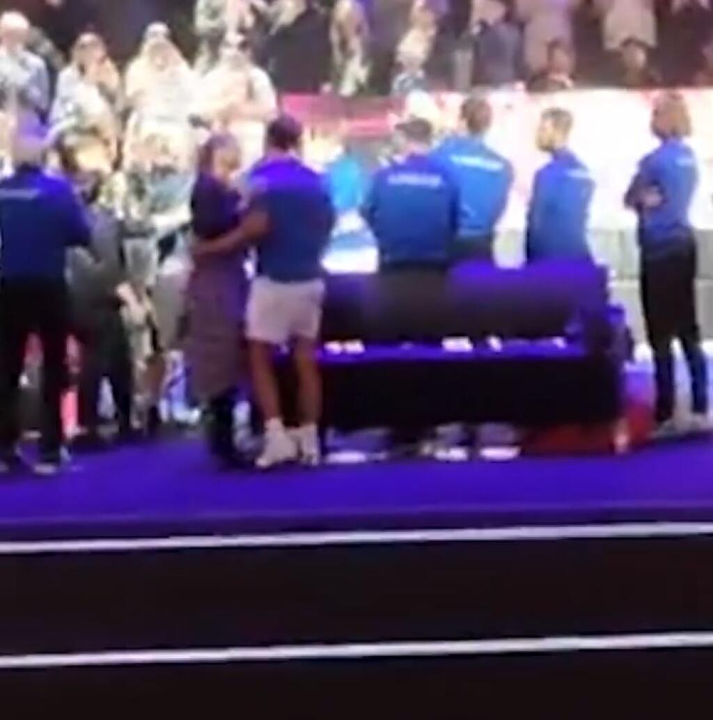 Medzi Nadalom a Federerovou rodinou panujú skvelé vzťahy, čo potvrdzuje aj stretnutie španielskeho tenistu s Rogerovou manželkou Mirkou.