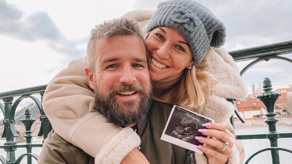 10. decembra Cibulková týmto záberom na instagrame oznámila, že čaká dieťa.