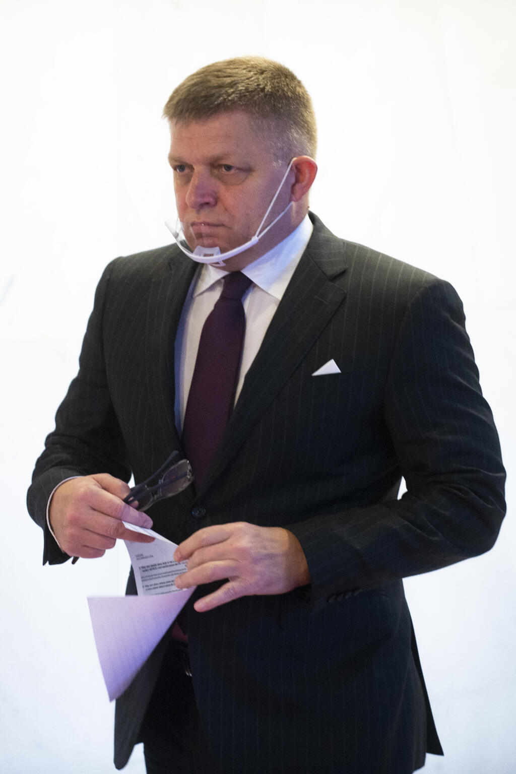 Na snímke poslanec NR SR Robert Fico (Smer-SD) počas zasadnutia 18. schôdze parlamentu v utorok  8. decembra 2020 v Bratislave. FOTO TASR - Jakub Kotian