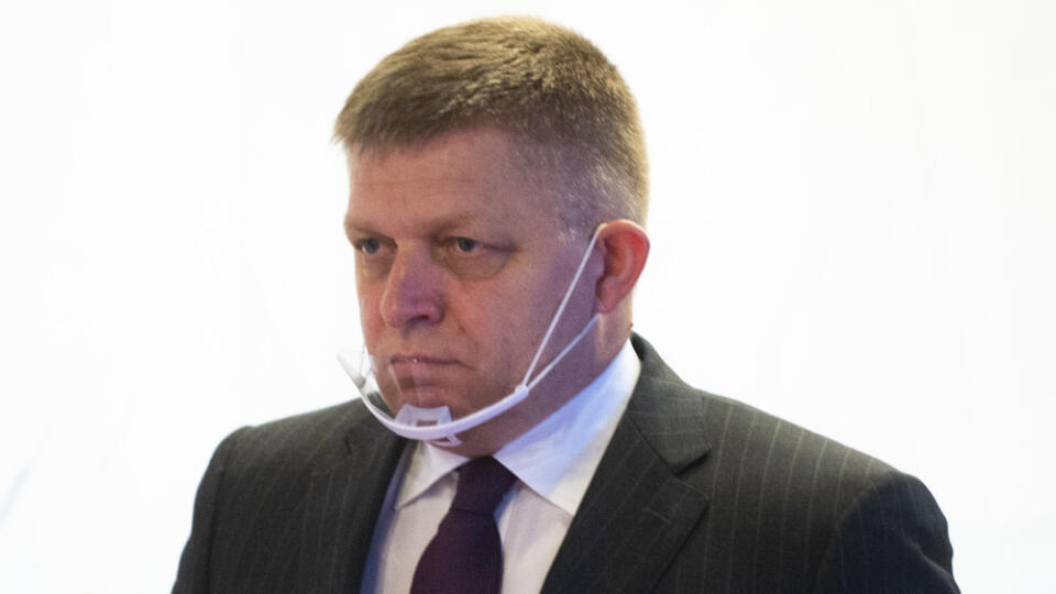 Na snímke poslanec NR SR Robert Fico (Smer-SD) počas zasadnutia 18. schôdze parlamentu v utorok 8. decembra 2020 v Bratislave. FOTO TASR - Jakub Kotian