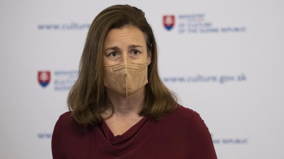 Na snímke ministerka kultúry SR Natália Milanová počas tlačovej konferencie k mediálnym zákonom 22. novembra 2021 v Bratislave. FOTO TASR - Pavel Neubauer