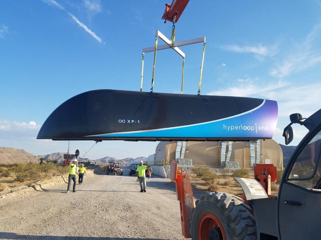 Hyperloop kabína