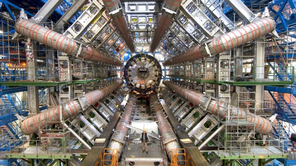Veľký hadrónový urýchľovač (LHC)
