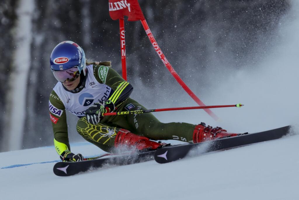Mikaele Shiffrinovej sa buď 1. kolo obrovského slalomu nepodarilo, alebo už nefungovala časomiera.