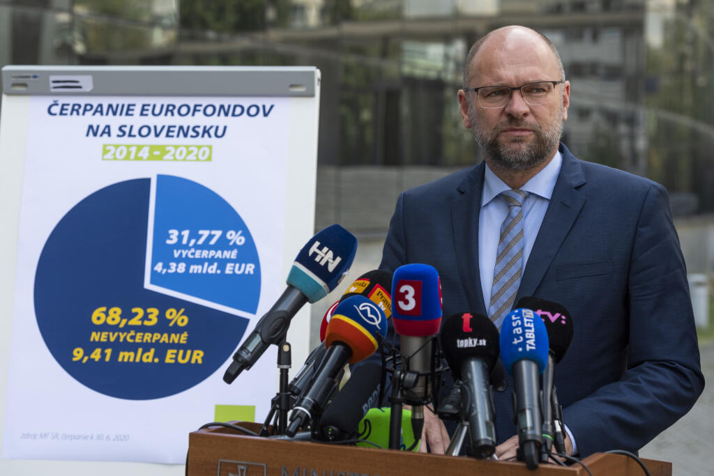 Na snímke minister hospodárstva SR Richard Sulík počas tlačovej konferencie na tému: Ako vyčerpať miliardy z Bruselu. V Bratislave 22. júla 2020. FOTO TASR - Jaroslav Novák