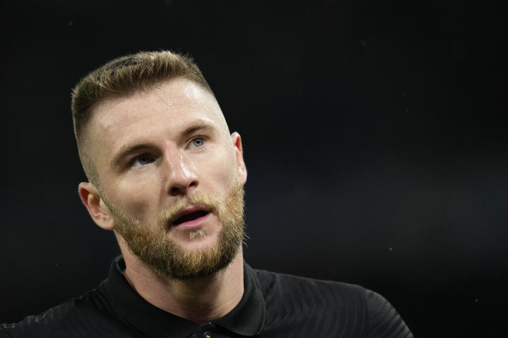 Na snímke slovenský obranca Interu Miláno Milan Škriniar v zápase D-skupiny Ligy majstrov vo futbale Real Madrid - Inter Miláno (2:0) v Madride 7. decembra 2021.