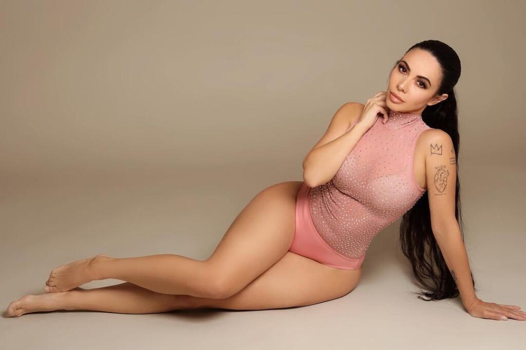 Jimena Sanchezová stíha aj fotiť provokatívne zábery pre svojich fanúšikov.