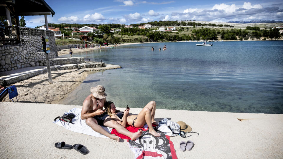 Chorvátska ekonomika potrebuje turistov ako soľ. Situácia ohľadom koronavírusu sa však zhoršuje. Kto bude mať odvahu cestovať za hranice?