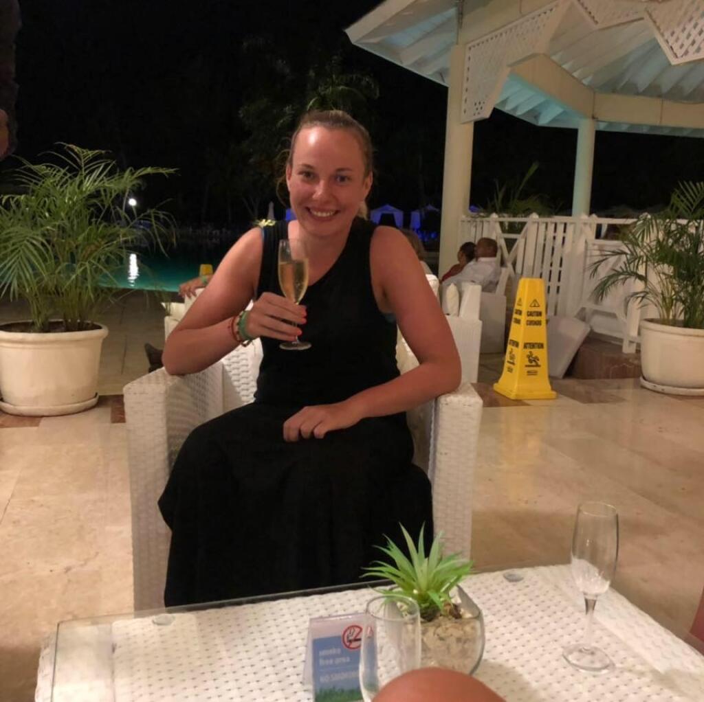 Zo staršej dcéry futbalového brankára Miroslava Königa vyrástla krásna žena. V rámci športu je pre ňu najväčším vzorom práve jej otec.
