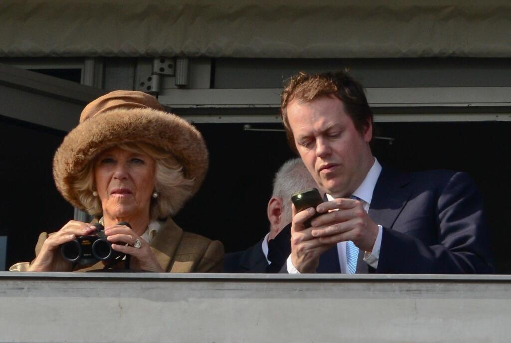Vojvodkyňa Camilla poslala svojho syna Toma na internátnu školu už v siedmich rokoch.