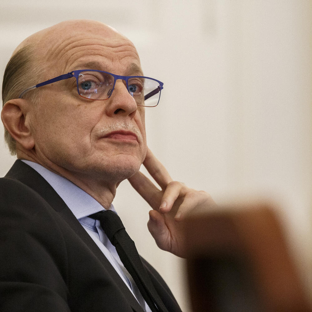 Členovia Ústavnoprávneho výboru Národnej rady Slovenskej republiky pokračovali druhým dňom vo verejnom vypočutí kandidátov na ústavných sudcov.