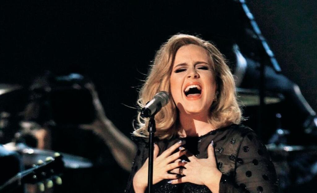 Adele je dva roky po rozchode oficiálne rozvedená!