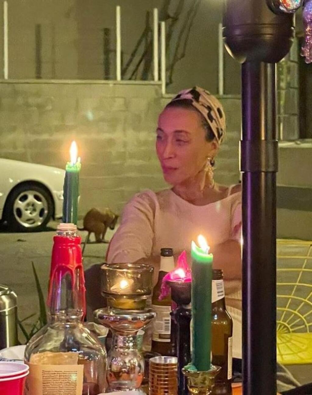 Alana Hadid má 35 rokov.