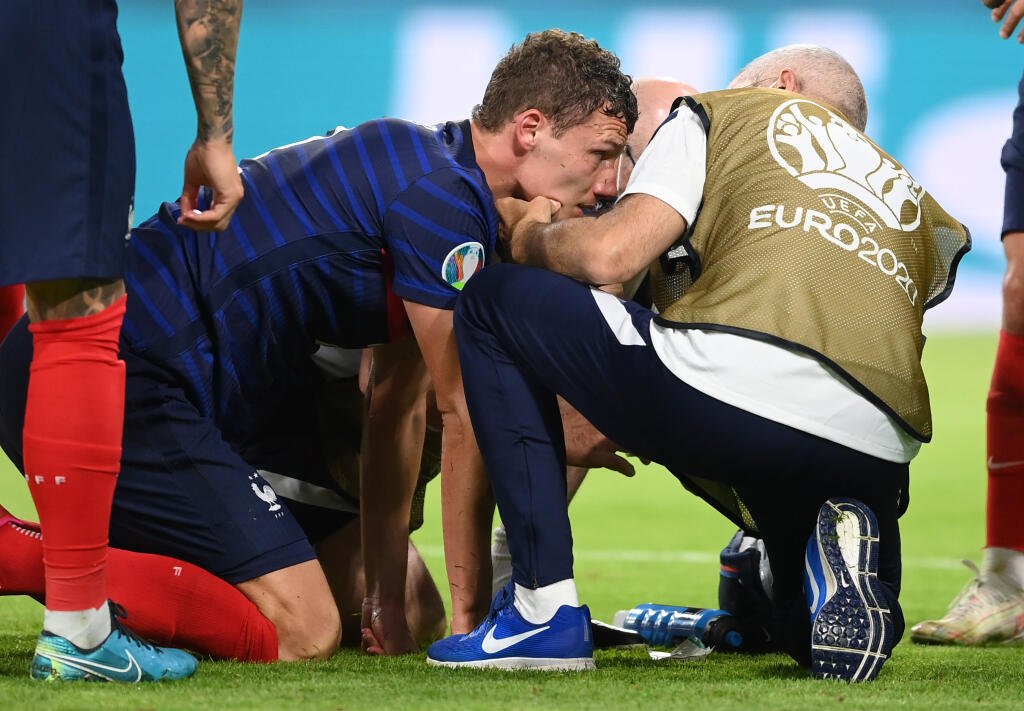 Pavard po faule Gosensa stratil vedomie.
