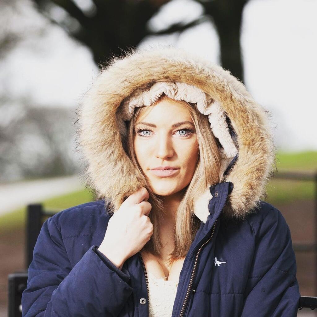 Sexi Elise Christie sa po znásilnení neuzavrela do seba podávala na dráhe veľkolepé výkony.