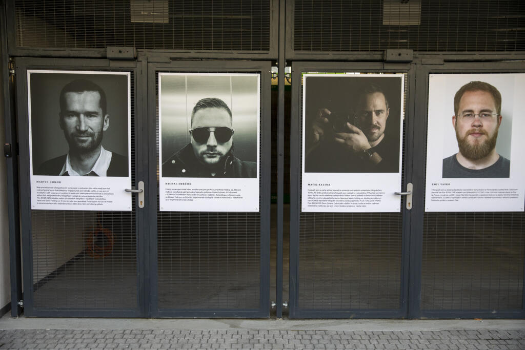 Portréty vystavujúcich fotografov z redakcií vydavateľstva News and Media Holding