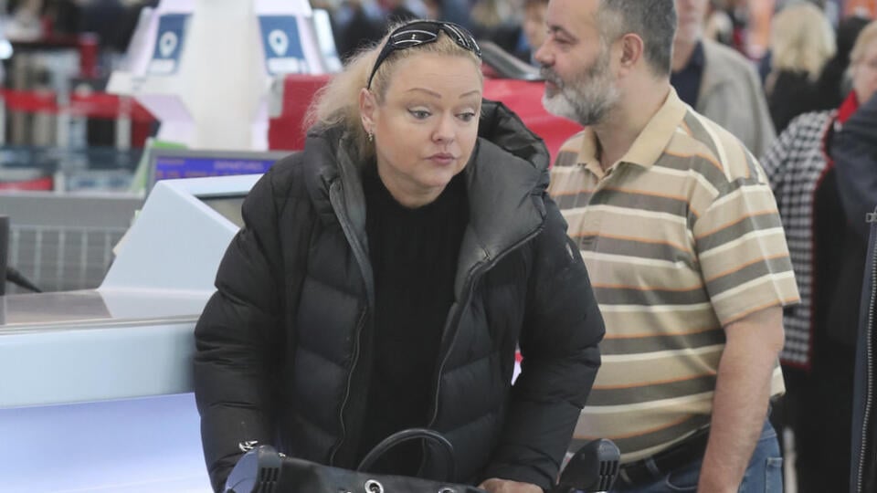 Dominika Gottová hneď na druhý deň po pohrebe svojho otca odletela do Fínska.