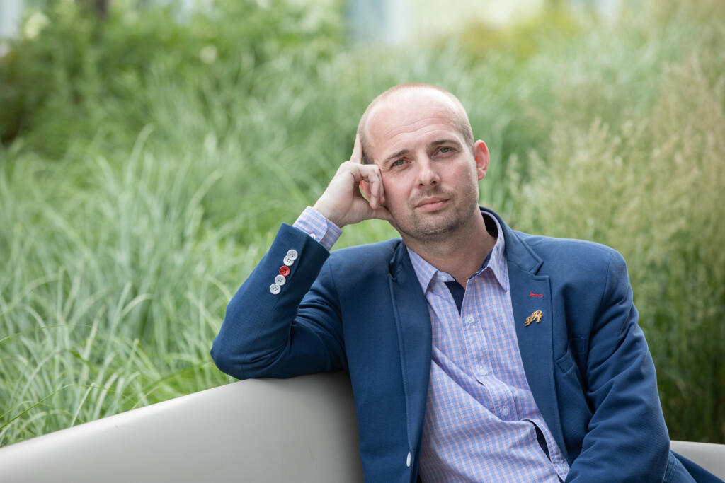 Na snímke je Radoslav Valko, krajský riaditel Sophistic Pro Finance