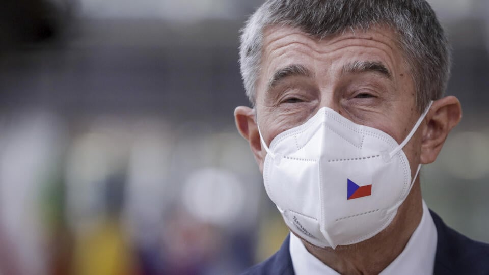 Český premiér Andrej Babiš prichádza na summit EÚ v sídle Európskej rady v Bruseli.