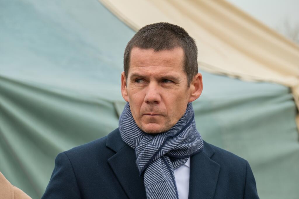Na snímke prezident Policajného zboru SR Štefan Hamran počas tlačovej konferencie zástupcov Ministerstva vnútra SR k problematike nelegálnej migrácie, 10. novembra 2022 pred stanovým mestečkom v Kútoch. FOTO TASR - Vladimír Miček 