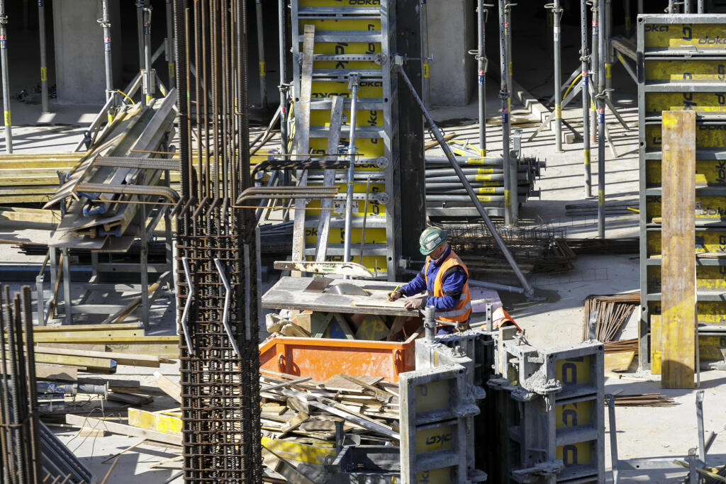 Na snímke pokračovanie výstavby projektu Eurovea 2, v Bratislave 4. marca 2021. FOTO TASR - Dano Veselský 