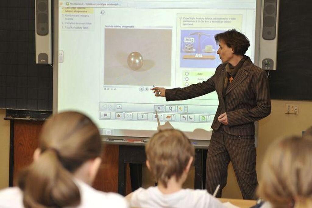Všetci učitelia majú letieť. Na planétu vedomostí