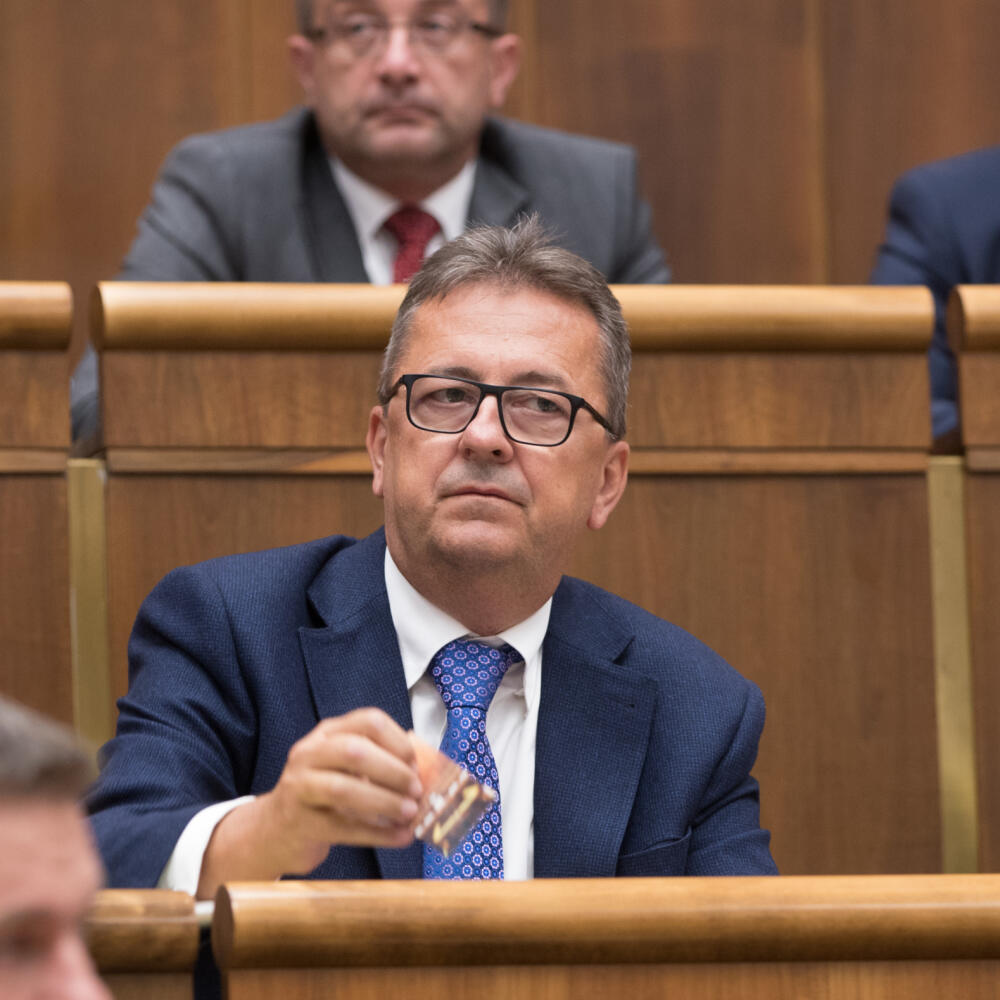 Poslanec získal prezývku Maznák