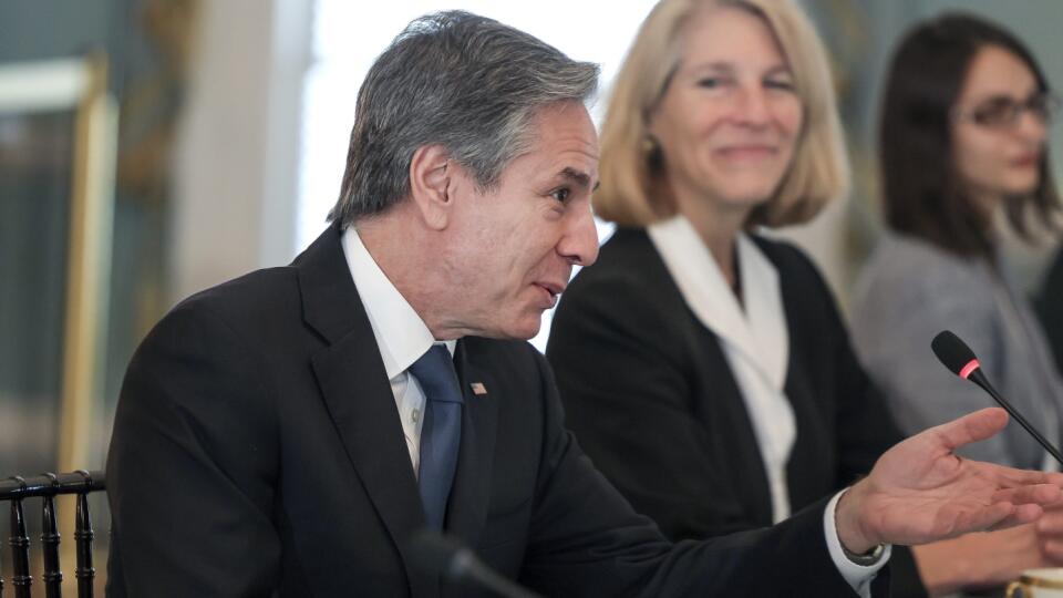 WA 22 Washington - Americký minister zahraničných vecí Anthony Blinken (vpravo) reční počas stretnutia so svojím holandským rezortným náprotivkom Wopkeom Hoekstraom (nie je na snímke) vo Washingtone vo štvrtok 14. apríla 2022. FOTO TASR/AP
U.S. Secretary of State Antony Blinken speaks as he meets with Dutch Foreign Minister Wopke Hoekstra at the State Department, Thursday, April 14, 2022 in Washington. (Evelyn Hockstein/Pool Photo via AP)