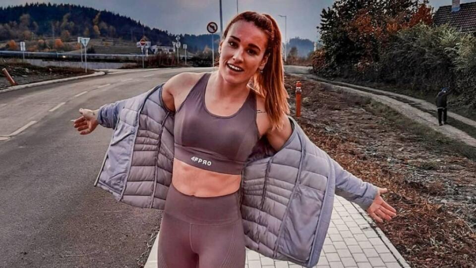 Paulina Fialková propaguje na sociálnych sieťach hlavne svojich sponzorov.