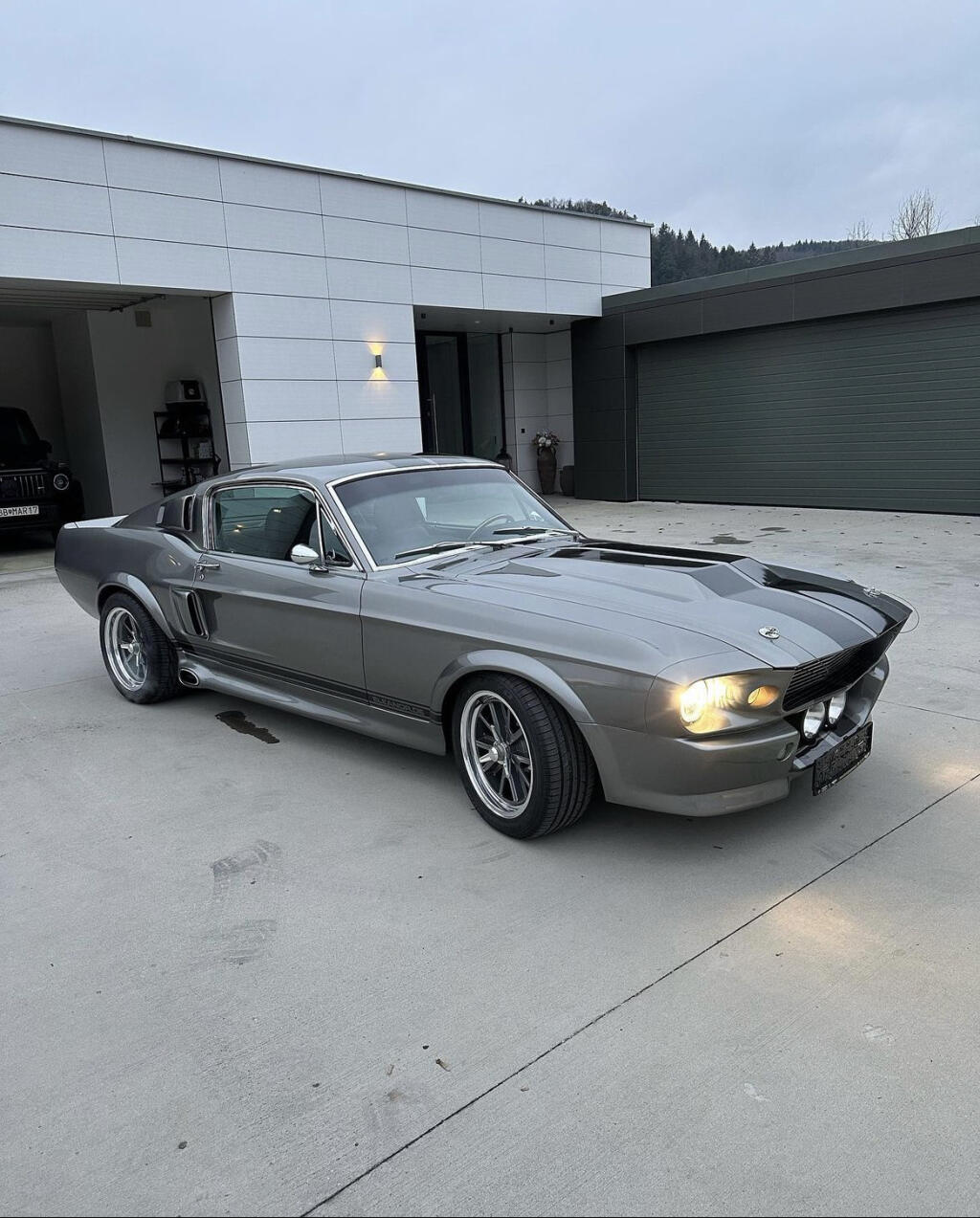 Cena Mustangu Shelby GTR-500 Eleanor Mareka Hamšíka sa pohybuje podľa rôznych úprav v rozmedzí astronomických 250 až 300-tisíc eur.