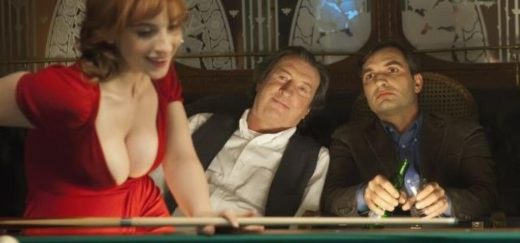 Vica sa vo filme Muži v nádeji predviedla aj v scéne pri hraní biliardu.