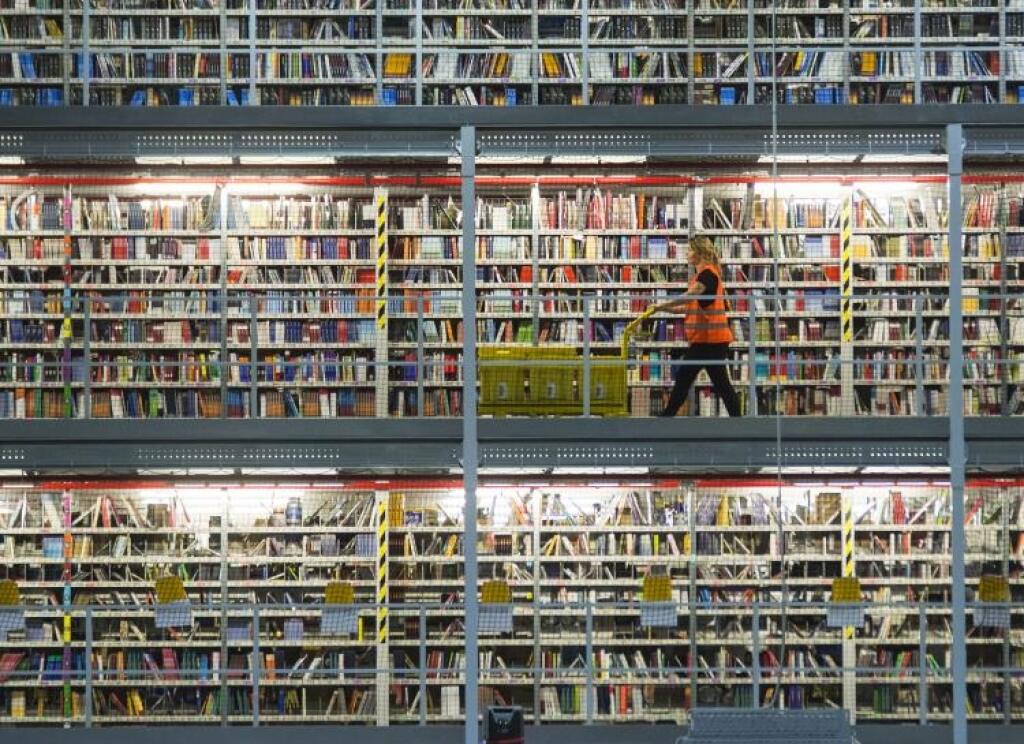 Bezos spravil z Amazonu najväčší e-shop, Amazon spravil z Bezosa miliardára