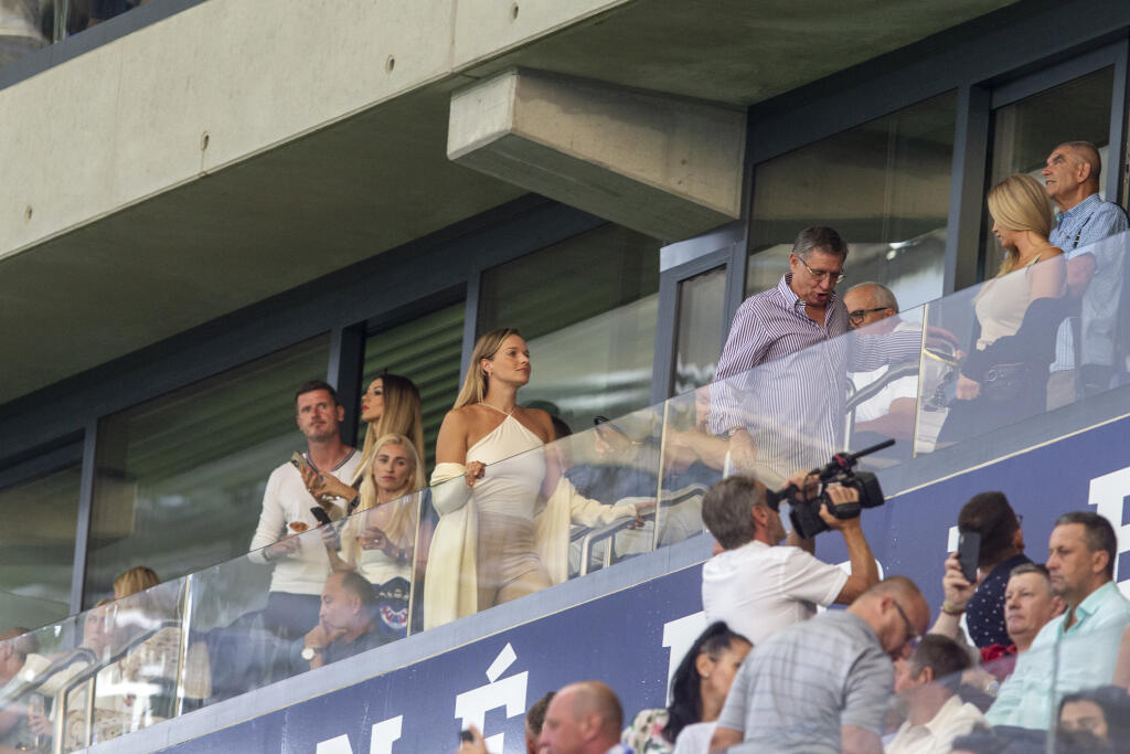 Bývalá tenistka a dnes poslankyňa parlamentu za Sme rodina je veľká futbalová fanúšička a špeciálne fanúšička Slovana Bratislava, čo viackrát potvrdila v zápasoch tohtoročnej Európskej konferenčnej ligy.